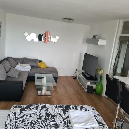 Sehr Schoene Drei Zimmer Deluex Wohnung In סינדלפינגן מראה חיצוני תמונה