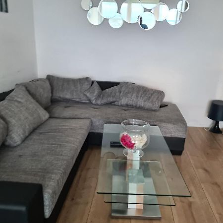 Sehr Schoene Drei Zimmer Deluex Wohnung In סינדלפינגן מראה חיצוני תמונה